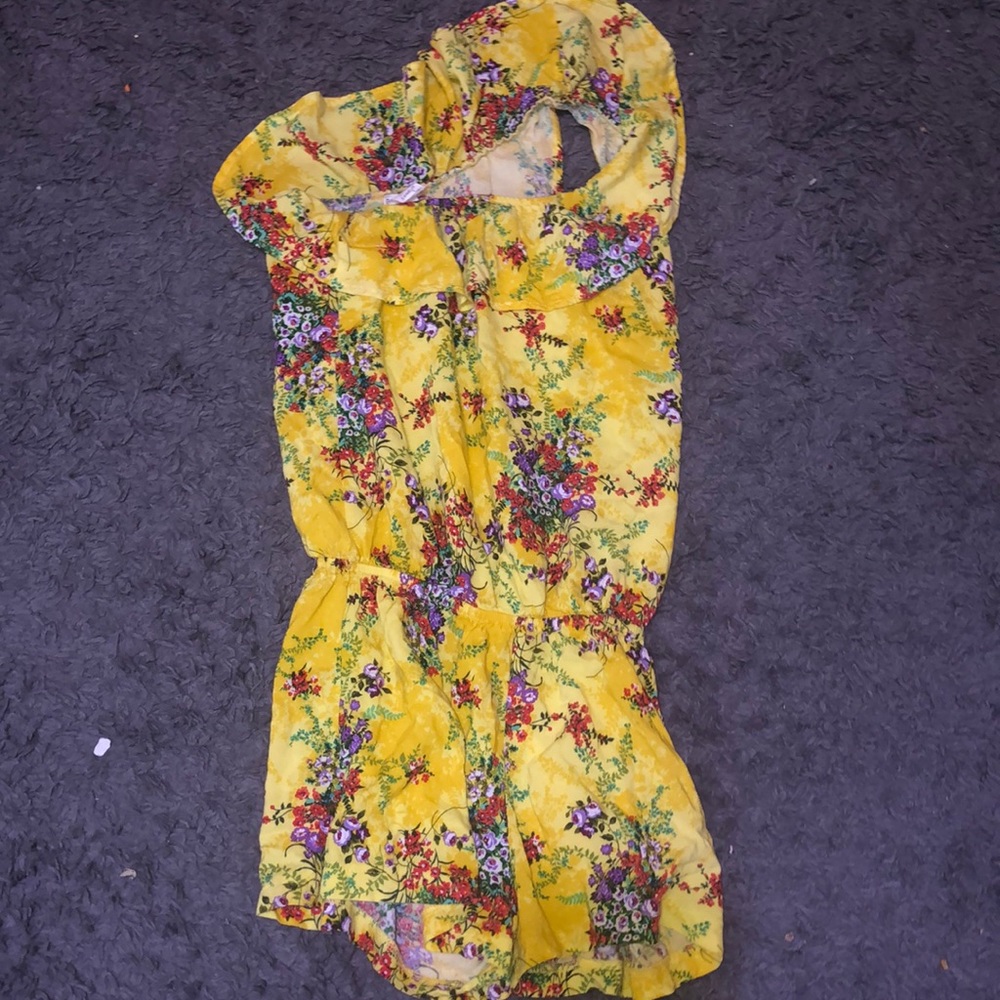 Cute yellow romper